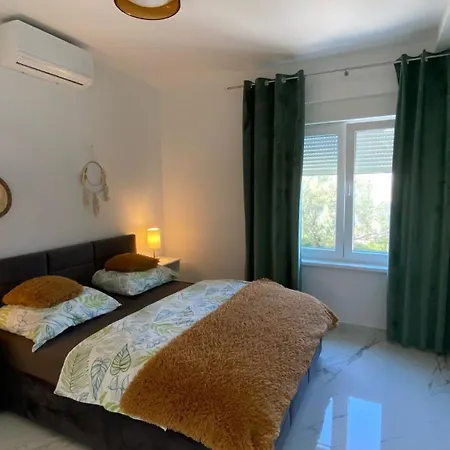 Διαμέρισμα With Swimming Pool Pag - 24360 Pag Town