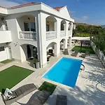 With Swimming Pool Pag - 24360 * باغ